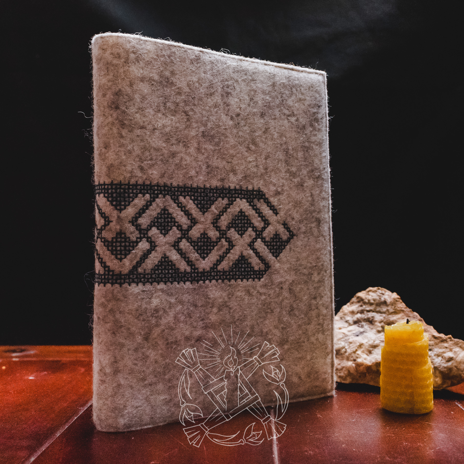 Notizbuch mit Einband Othala – Bild 5